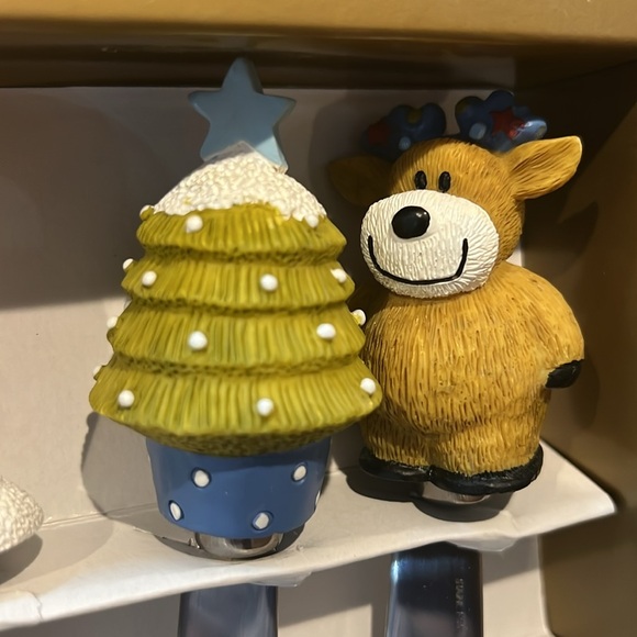 NWT Christmas Spreaders Cheese Butter Stainless Steel Holiday Knives Set Of 4 - Picture 3 of 5